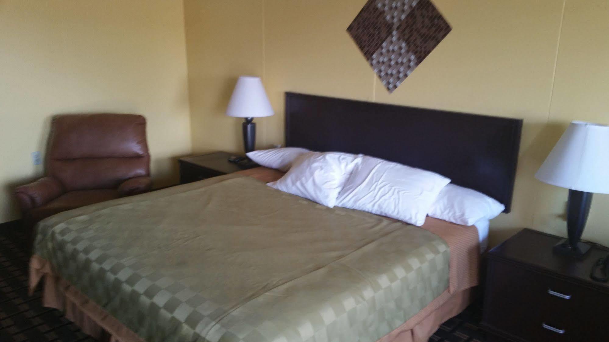 אלק סיטי Bedford Inn מראה חיצוני תמונה